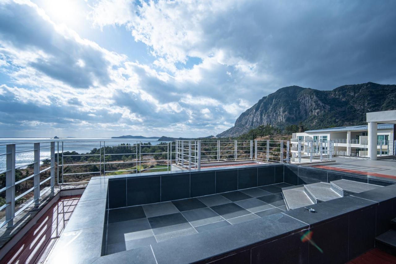 Y Resort Jeju Seogwipo Exterior photo